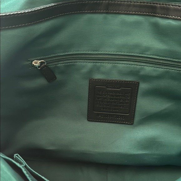 Coach Black Messenger Bag with Textured Design - Picture 4 of 6